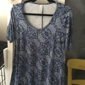 LuLaRoe Perfect T - New - Small